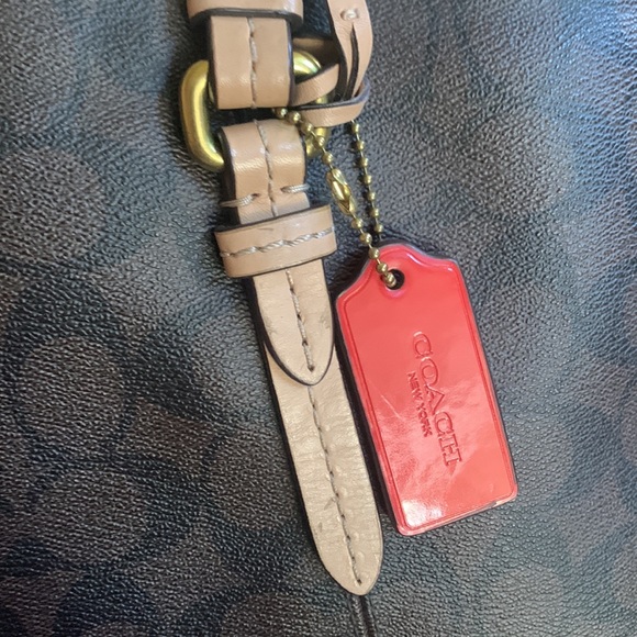 Like New Coach Brown and tan Shoulder Bag - Picture 3 of 5